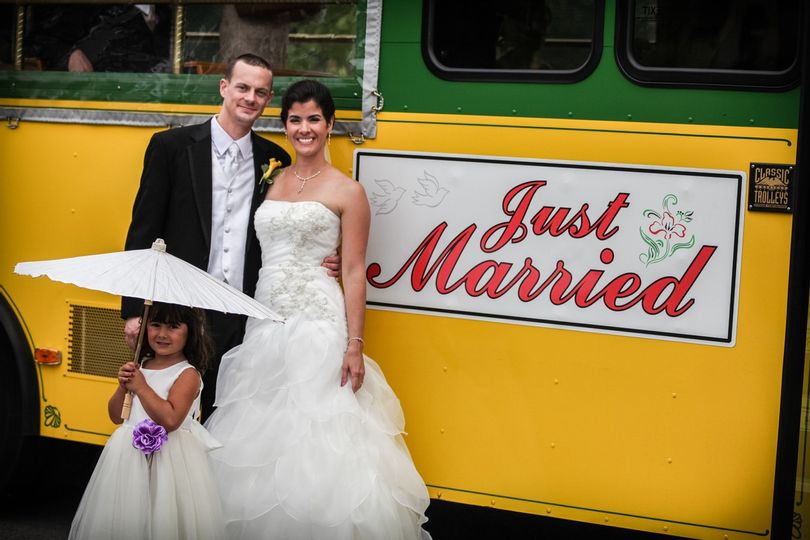 Trolley Weddings in Chicago